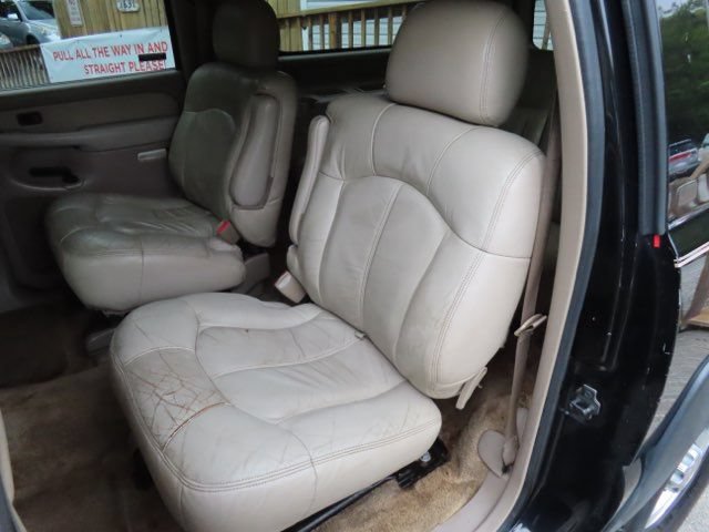 Used 2001 Chevrolet Suburban 2500 LT w/ LT Preferred Equipment Group AWD/4WD image 12