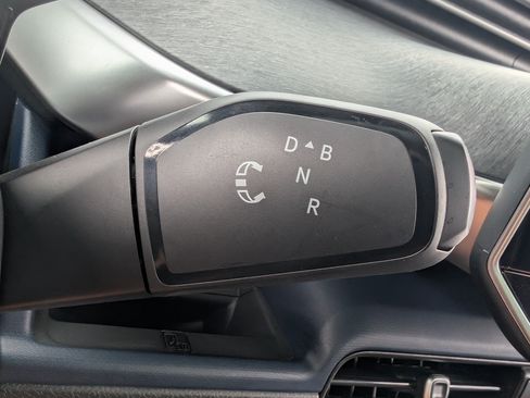 Used 2025 Volkswagen ID. Buzz Pro S Plus RWD image 31