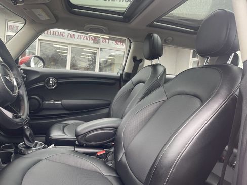 Used 2015 MINI Cooper 2-Door Hardtop image 17