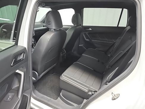 Used 2023 Volkswagen Tiguan SEL R-Line AWD/4WD image 31