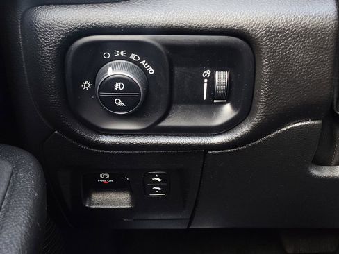 Used 2023 RAM 1500 Lone Star image 11