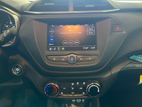 Used 2021 Chevrolet TrailBlazer LT FWD image 8