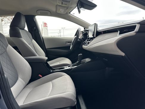 Used 2021 Toyota Corolla LE w/ Carpet Mat Package (TMS) image 14