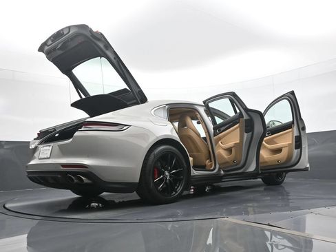 Certified 2023 Porsche Panamera 4S AWD/4WD image 27