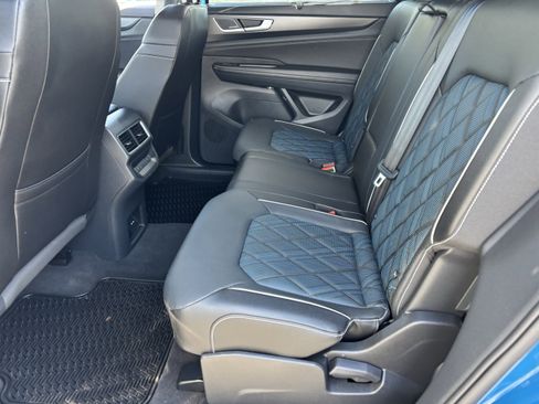 Certified 2025 Volkswagen Atlas Cross Sport SEL Premium R-Line image 15