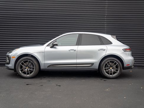 Used 2026 Porsche Macan Turbo AWD/4WD image 2
