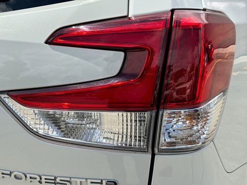 Used 2023 Subaru Forester Touring AWD/4WD image 34