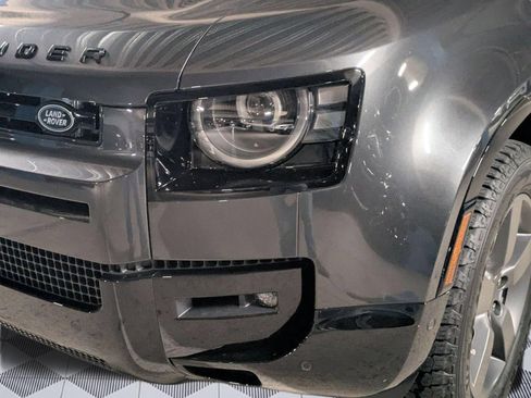 New 2026 Land Rover Defender 110 X-Dynamic SE AWD/4WD image 10
