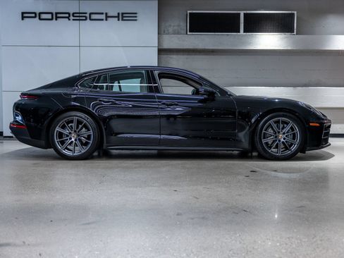 Certified 2025 Porsche Panamera image 9