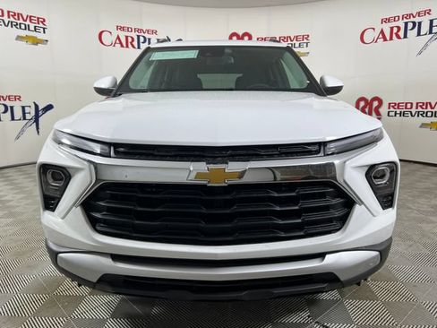 New 2026 Chevrolet TrailBlazer LT w/ Convenience Package FWD image 2