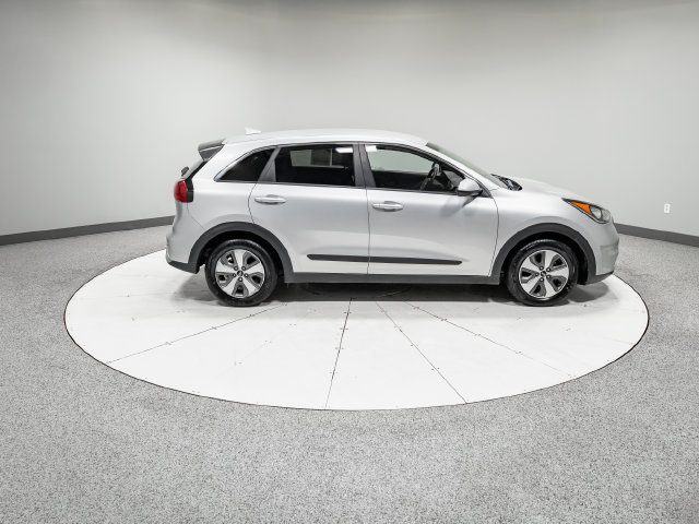 Used 2018 Kia Niro FE FWD image 4