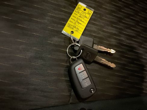 Used 2017 Nissan Rogue S w/ S Appearance Package image 25