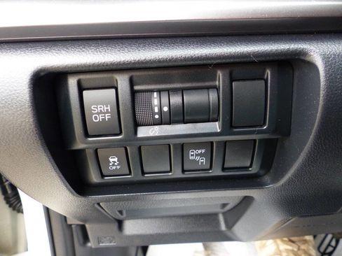 Used 2019 Subaru Crosstrek 2.0i Limited w/ Popular Package #4 image 23