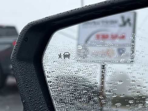 Certified 2023 Chevrolet Equinox LT image 35