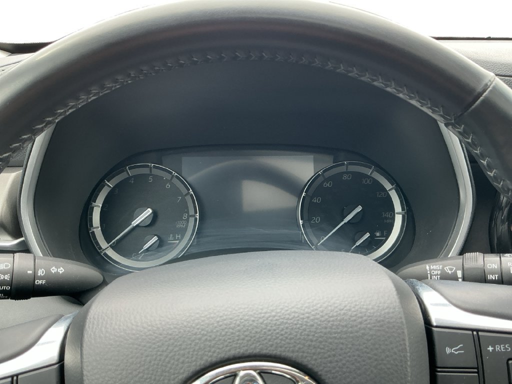 Used 2021 Toyota Highlander XLE AWD/4WD image 14