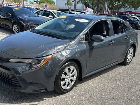 Certified 2024 Toyota Corolla LE image 3