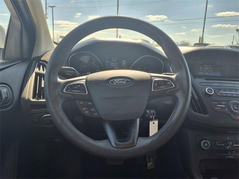 Used 2017 Ford Focus SE image 10