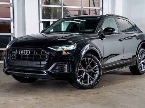 Used 2020 Audi Q8 Premium w/ Black Optic Package image 2
