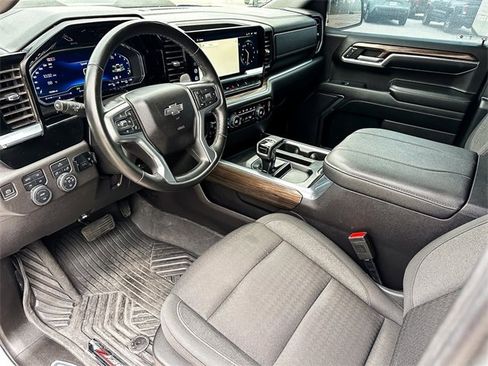 Used 2024 Chevrolet Silverado 1500 LT Trail Boss w/ Protection Package image 13
