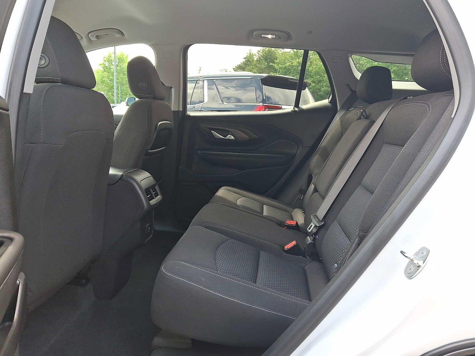 Used 2023 GMC Terrain SLE w/ Driver Convenience Package FWD image 12