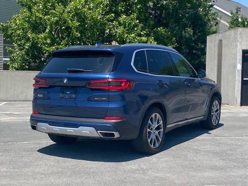 Used 2022 BMW X5 xDrive40i w/ Executive Package AWD/4WD image 2