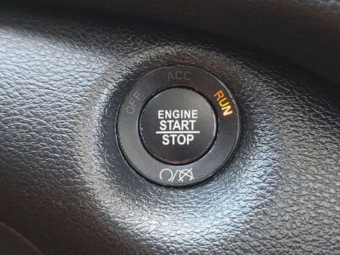 Used 2022 Jeep Cherokee Trailhawk w/ Sun, Sound & Nav Group image 38