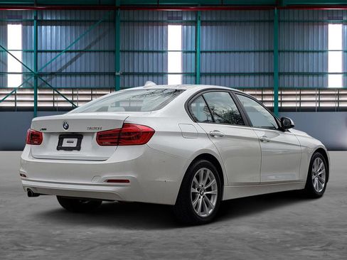 Used 2018 BMW 320i xDrive Sedan image 5