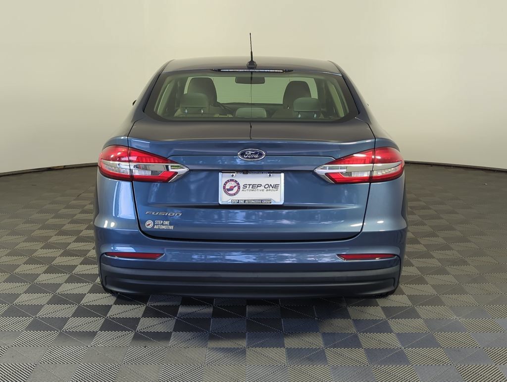 Used 2019 Ford Fusion S FWD image 5