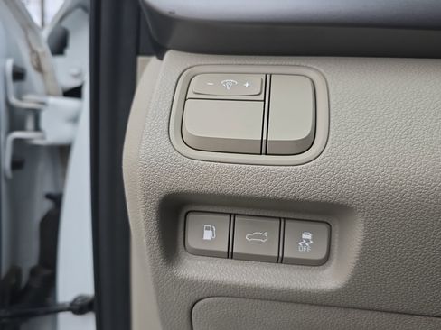 Used 2017 Kia Optima LX image 24