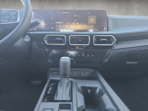 New 2026 Nissan Sentra SV image 3