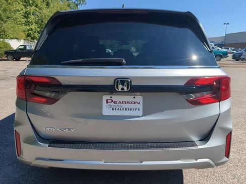 Used 2025 Honda Odyssey EX-L image 5