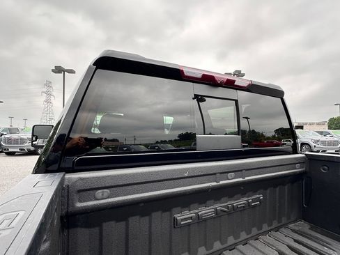 Used 2024 GMC Sierra 2500 Denali w/ Denali Reserve Package AWD/4WD image 45