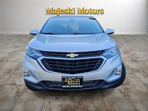 Used 2021 Chevrolet Equinox LT image 2