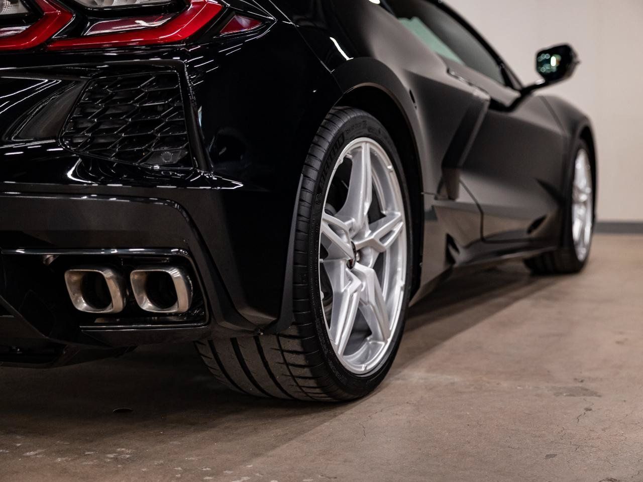 Used 2023 Chevrolet Corvette Stingray Coupe w/ Z51 Performance Package RWD image 38