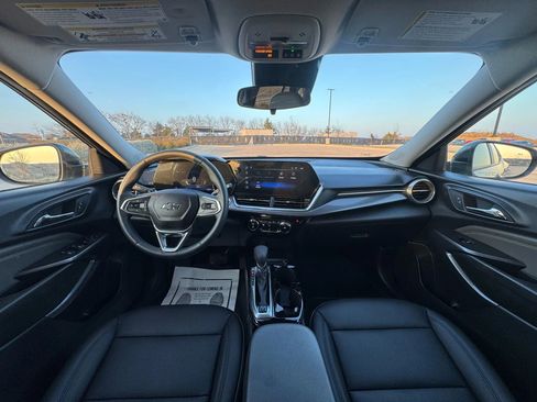 Used 2025 Chevrolet Trax ACTIV w/ Driver Confidence Package image 43