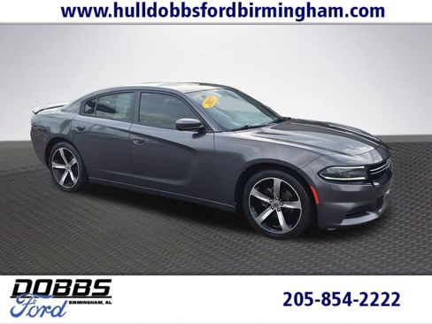 Used 2017 Dodge Charger SE w/ Popular Equipment Group RWD image 1