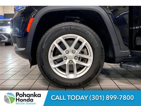 Used 2023 Jeep Grand Cherokee L Laredo w/ Luxury Tech Group I image 8