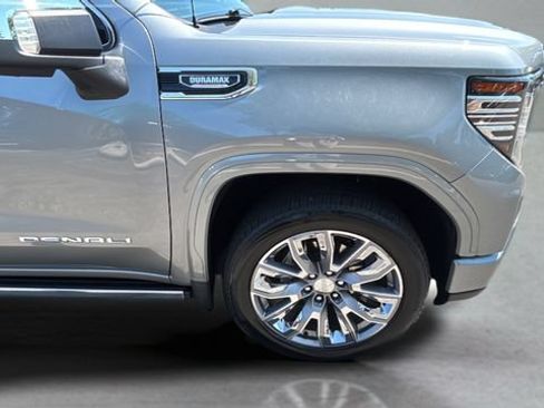 Used 2025 GMC Sierra 1500 Denali w/ Denali Reserve Package AWD/4WD image 36