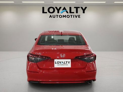 Used 2025 Honda Civic Sport image 4