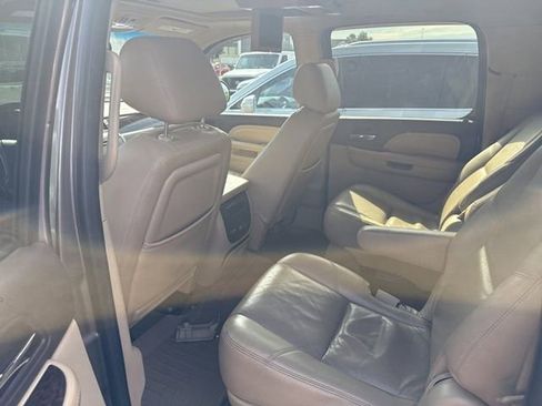 Used 2011 GMC Yukon XL Denali AWD/4WD image 8