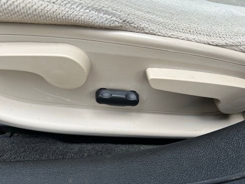 Used 2012 Chevrolet Impala LT image 26