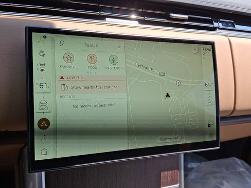 New 2025 Land Rover Range Rover SE image 7