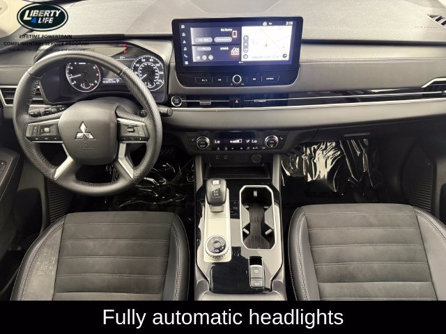Used 2025 Mitsubishi Outlander SE AWD/4WD image 22