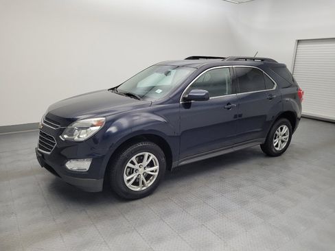 Used 2017 Chevrolet Equinox LT w/ Convenience Package AWD/4WD image 2