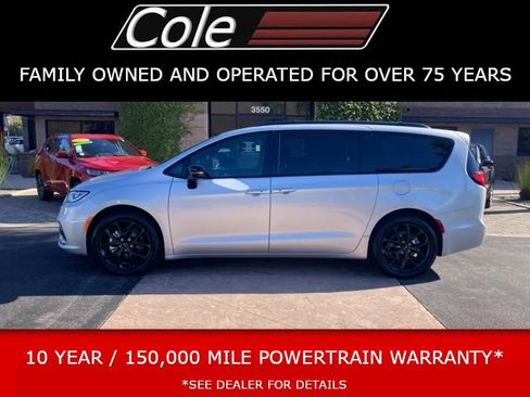 Used 2024 Chrysler Pacifica Touring-L w/ S Appearance Package image 1