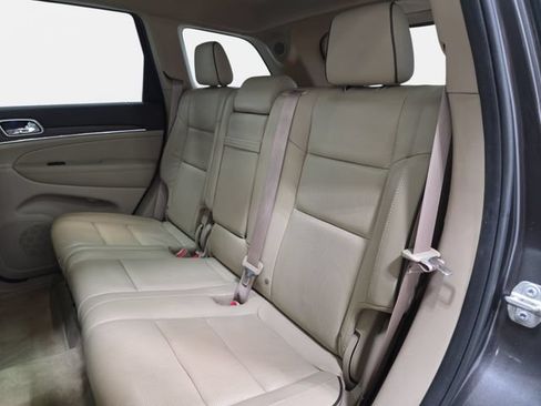 Used 2018 Jeep Grand Cherokee Overland AWD/4WD image 13