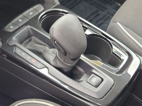 Used 2021 Chevrolet TrailBlazer LT w/ Convenience Package FWD image 22