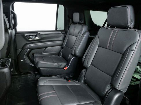 Certified 2024 Chevrolet Suburban RST w/ Luxury Package RWD image 18