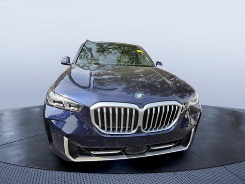 Used 2026 BMW X5 xDrive40i w/ Climate Comfort Package AWD/4WD image 2