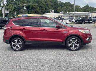 Used 2017 Ford Escape SE w/ Equipment Group 201A FWD video 2